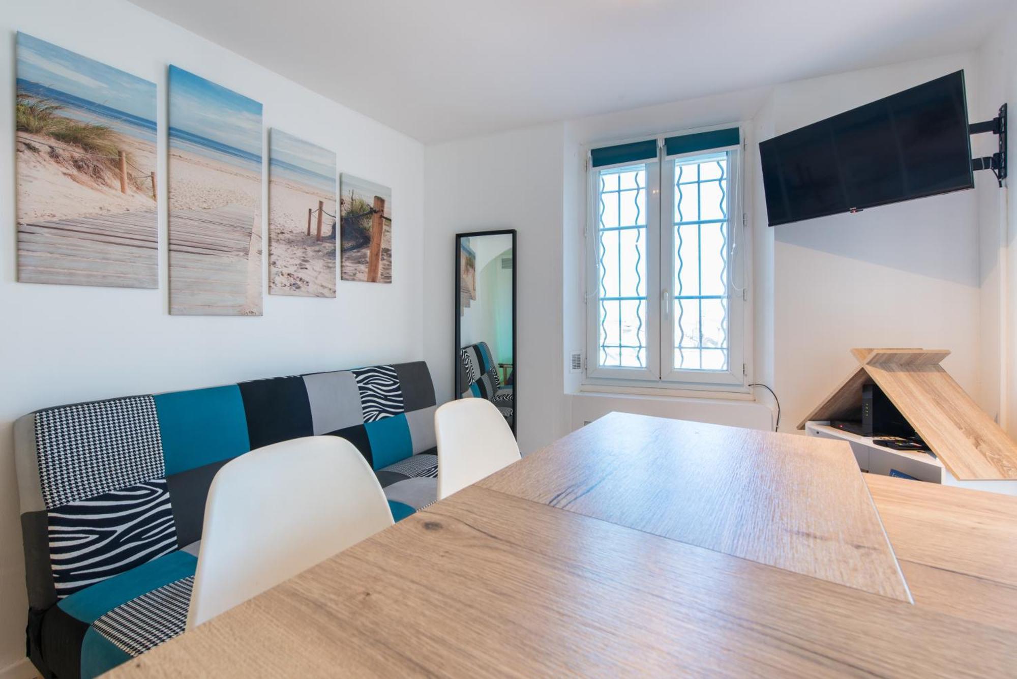 Beautiful Renovated Studio With View- Old Hyères Exteriér fotografie