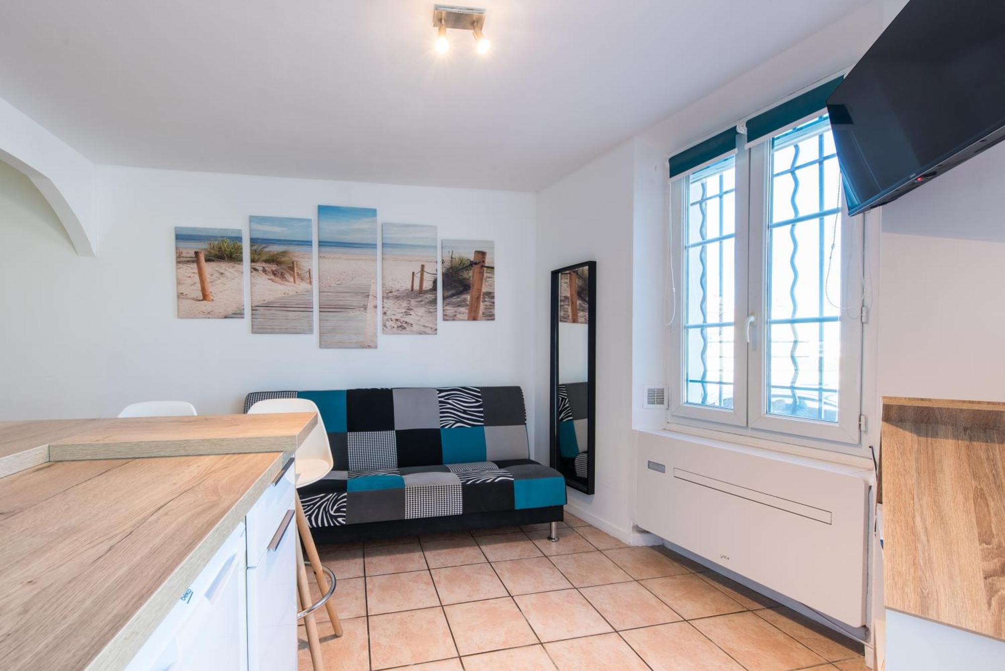 Beautiful Renovated Studio With View- Old Hyères Exteriér fotografie